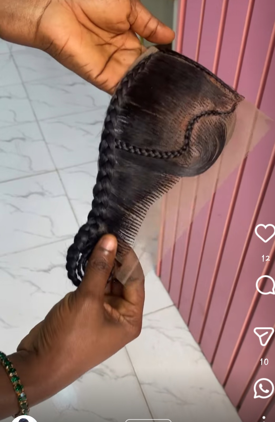 Gele frontal pony