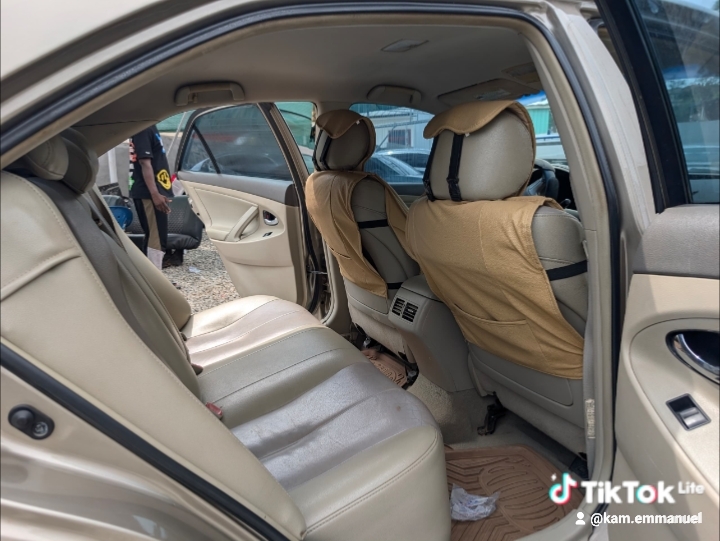 Toyota Camry (hybrid)