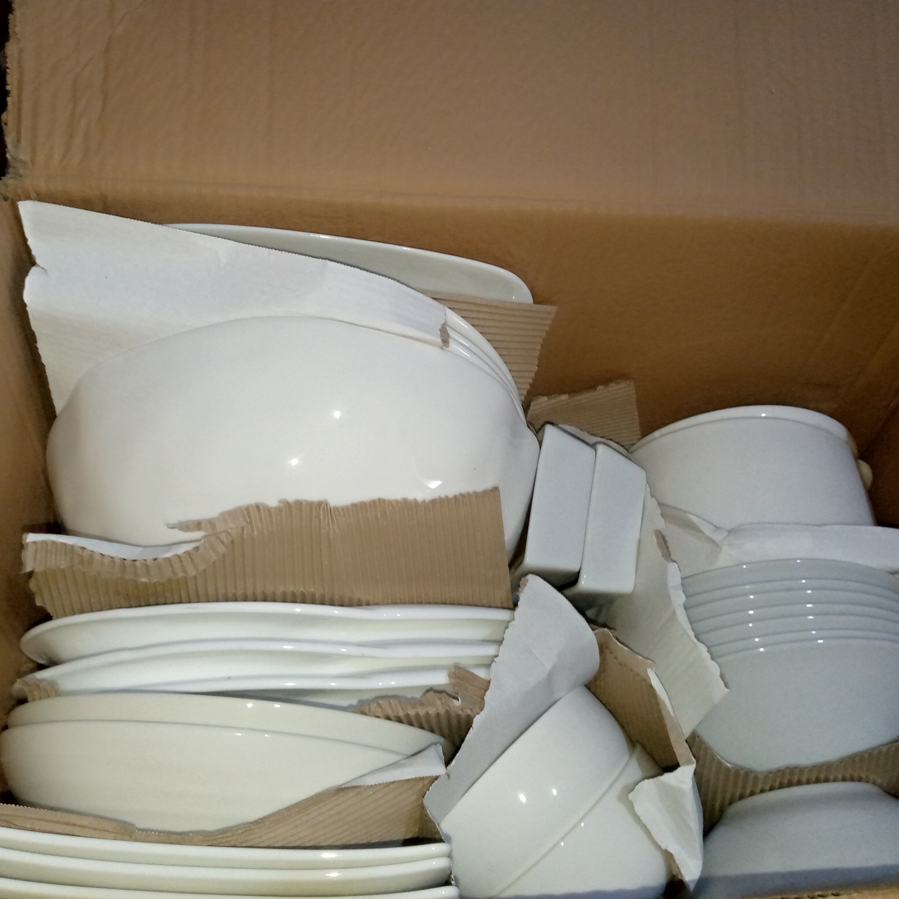40-50pcs White Ceramic Dinner Set