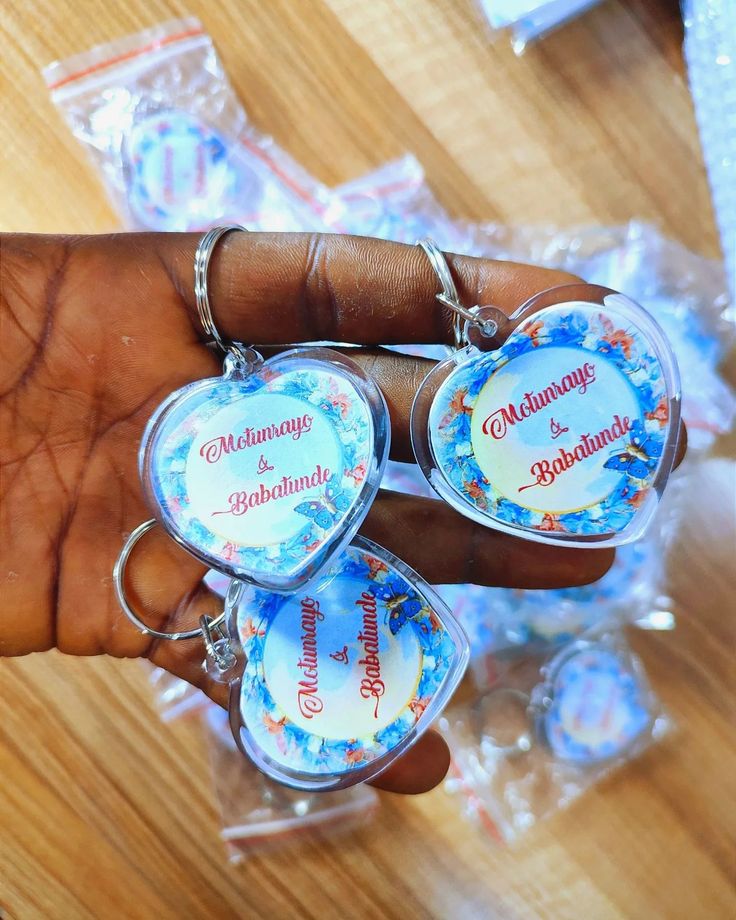 Mugs and key rings customize