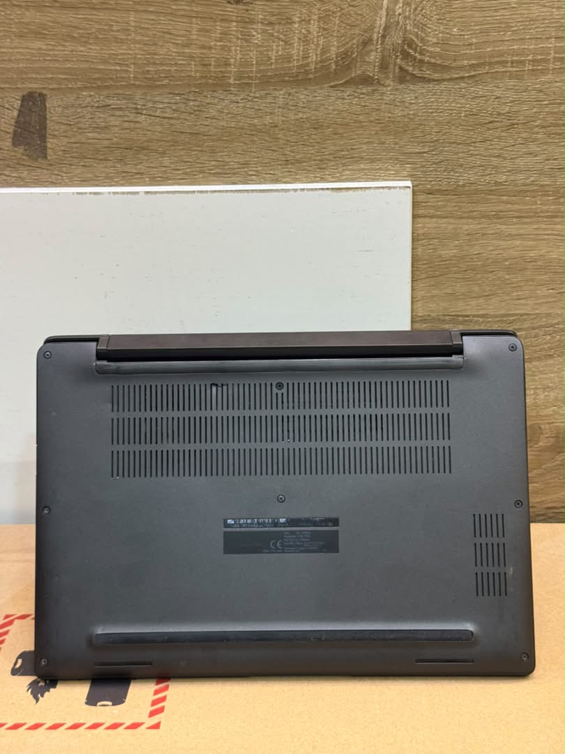 Dell Latitude 7300