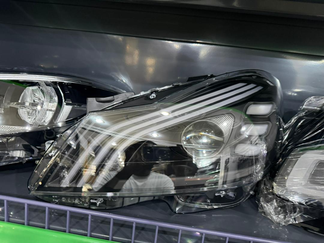 Original led headlight tundra 2023 2024