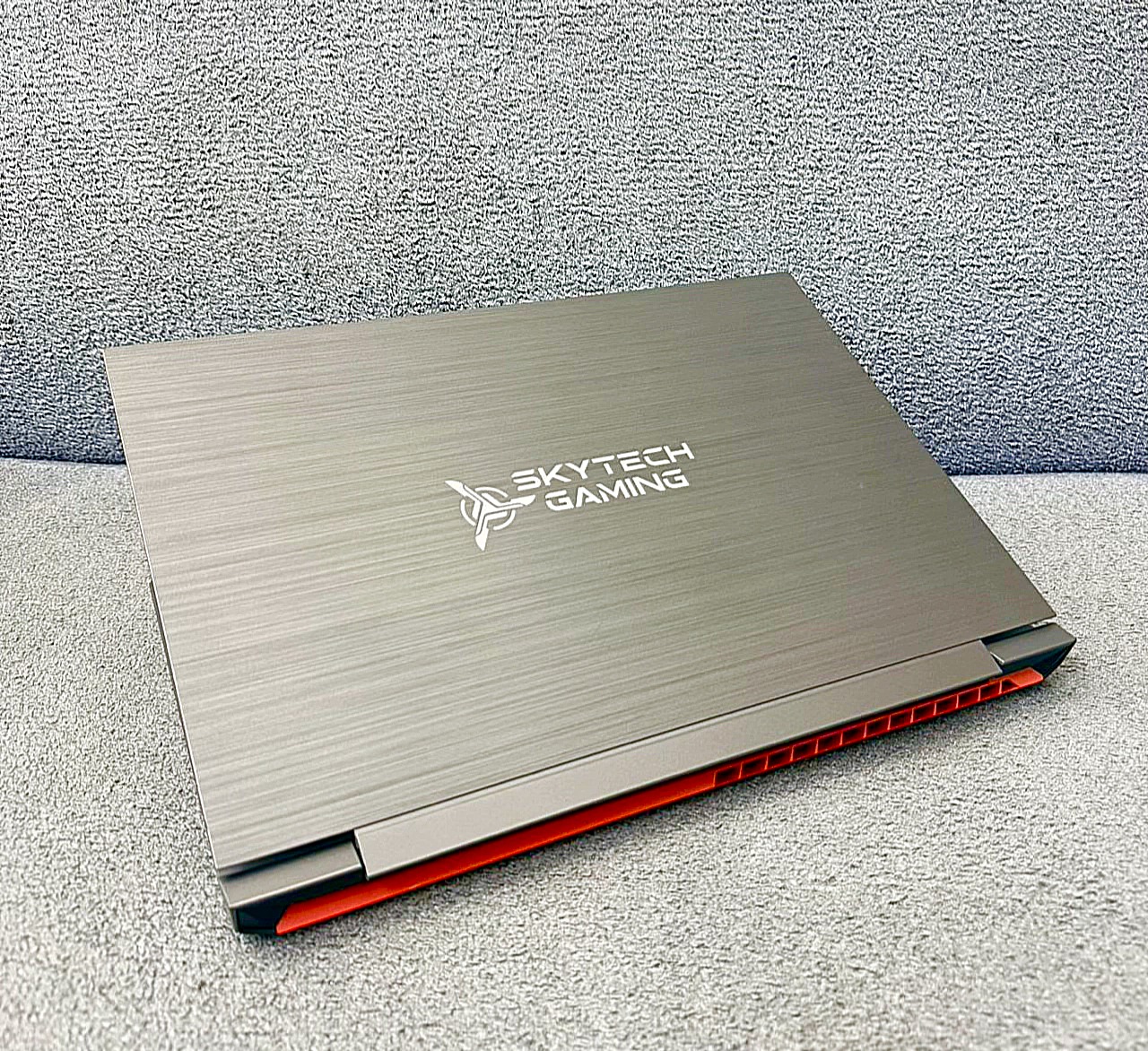 POWERFUL GAMING &amp; GRAPHIC LAPTOP