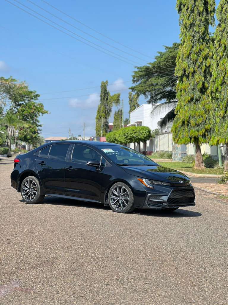 TOYOTA COROLLA SE2021 MODEL ACCIDENT FREE LOCAL: ACCRA GHC 290K (NEGOTIABLE)VERY NEAT