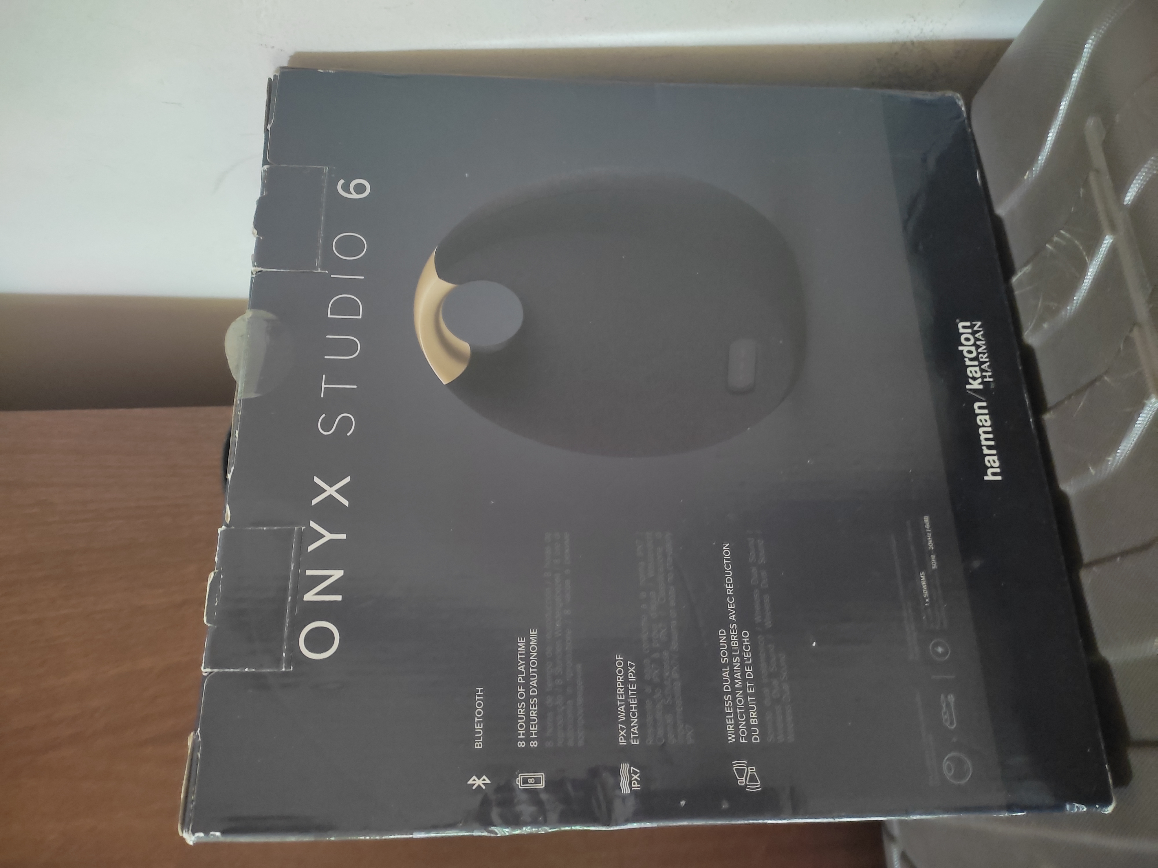 Harman Kardon Onyx Studio 6