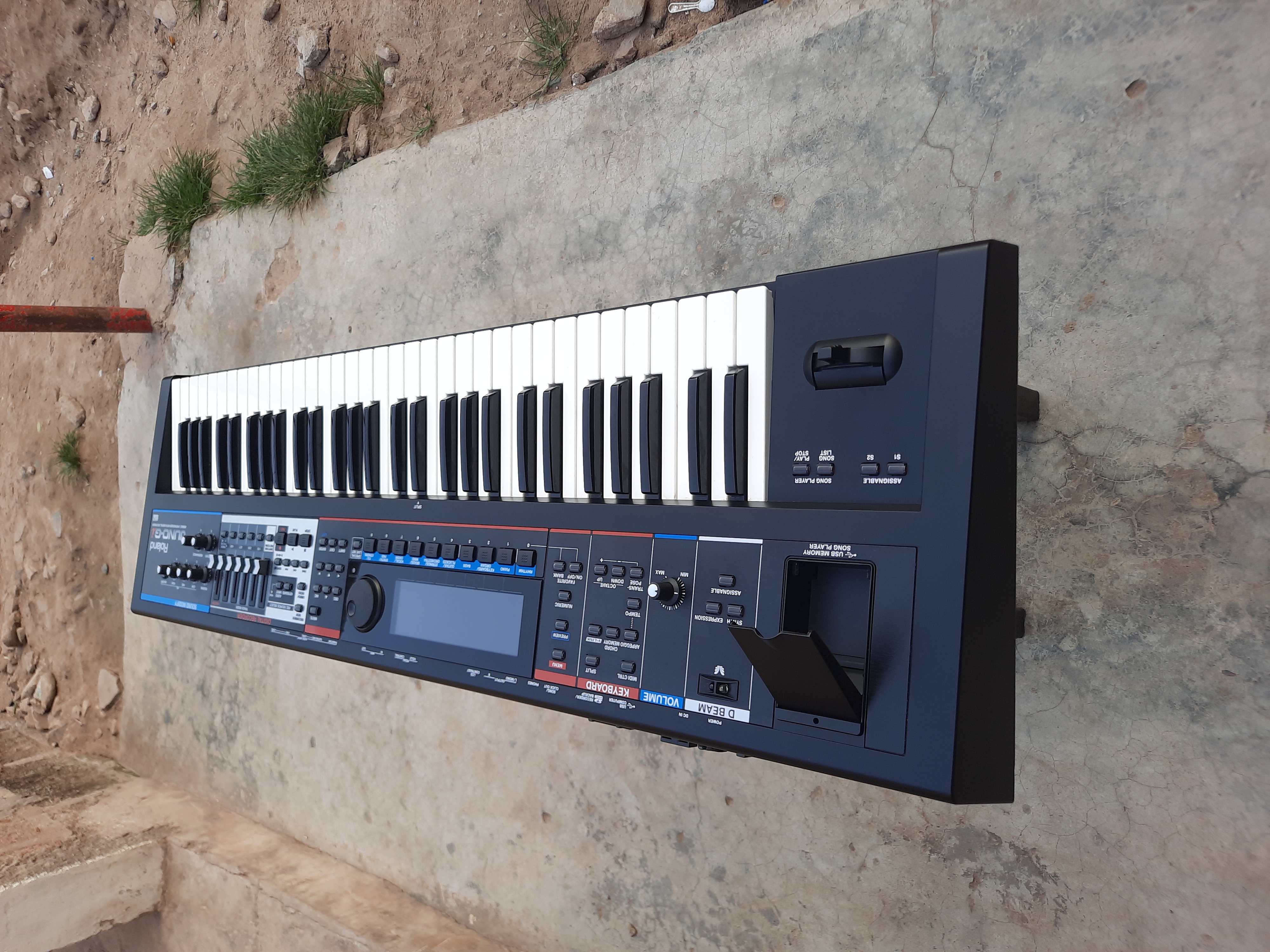 roland juno gi