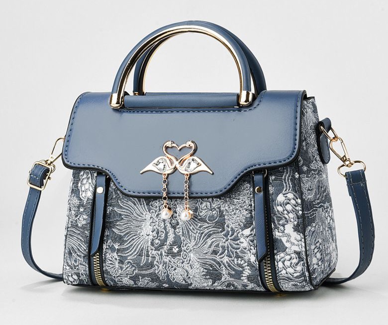 Luxurious Ladies HandBag