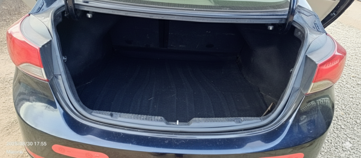 Hyundai Elantra Limited