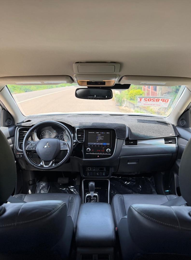2020 Mitsubishi outlander