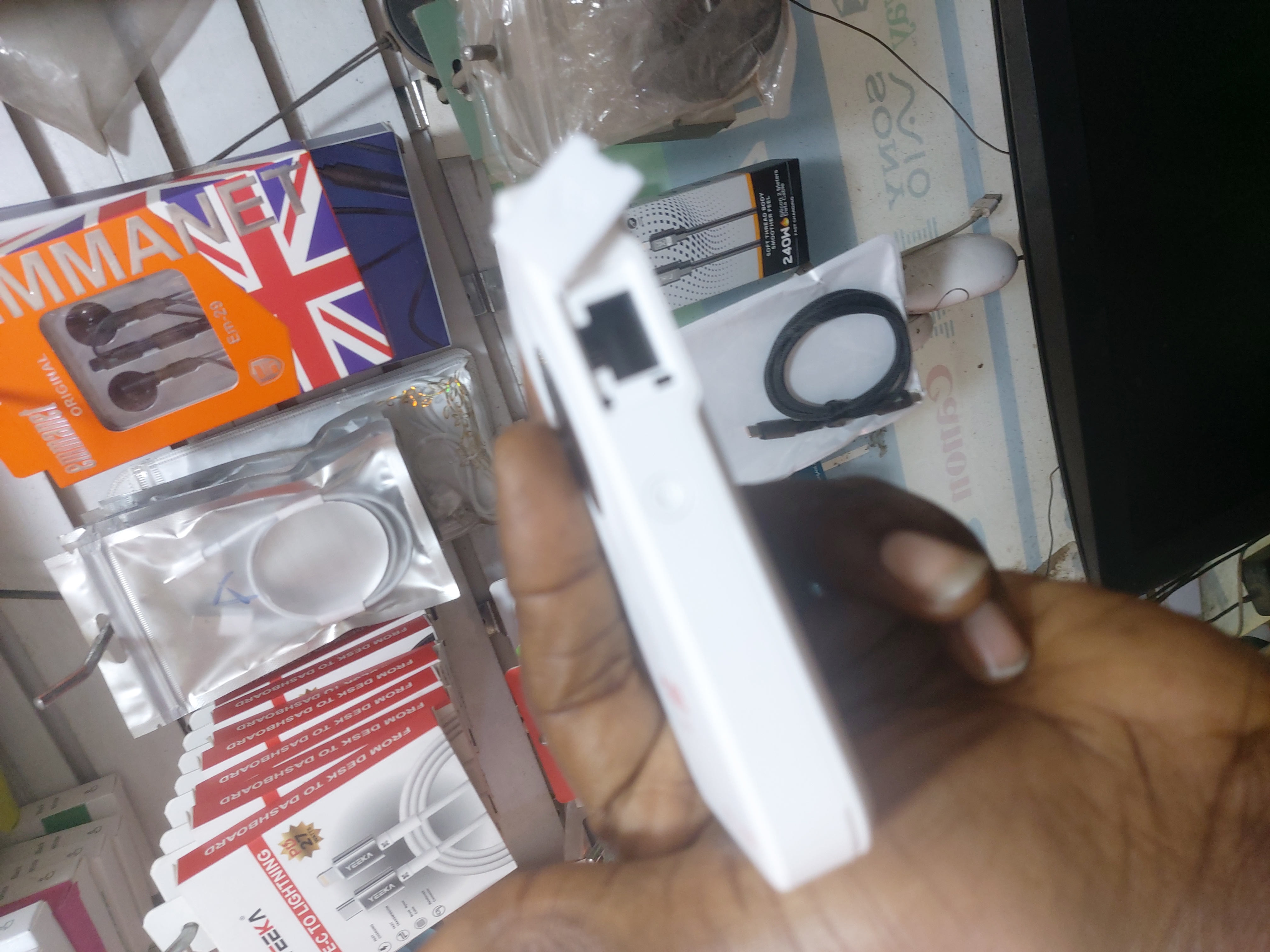 Airtel M30 Pro 4G Pocket WiFi | High-Speed Mobile Hotspot