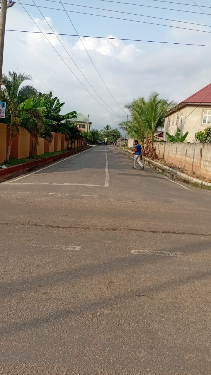 8 bedrooms mansion for sale in Aburi. Located in Hatso DVLA near Academic City University.