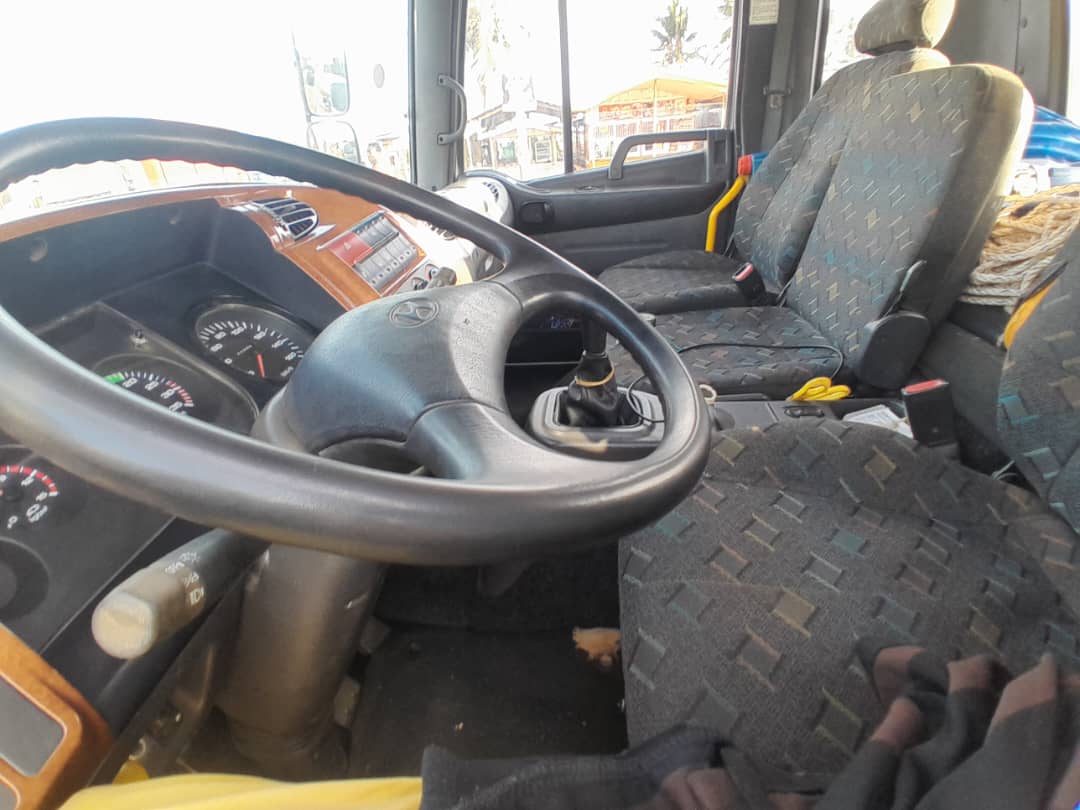 Hyundai Rhino 5 Ton Truck (8Holes)