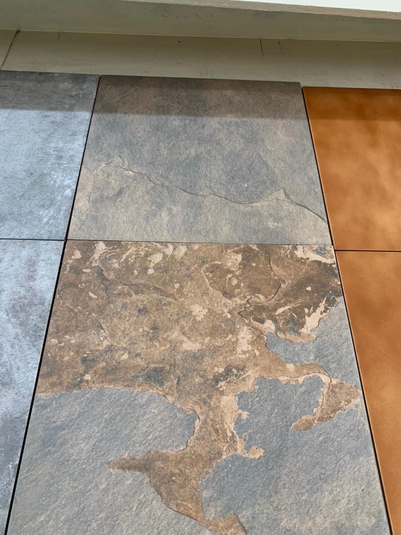 Spanish compound tiles. 33/33cm, 9 pcs in a box. Gh220 per box