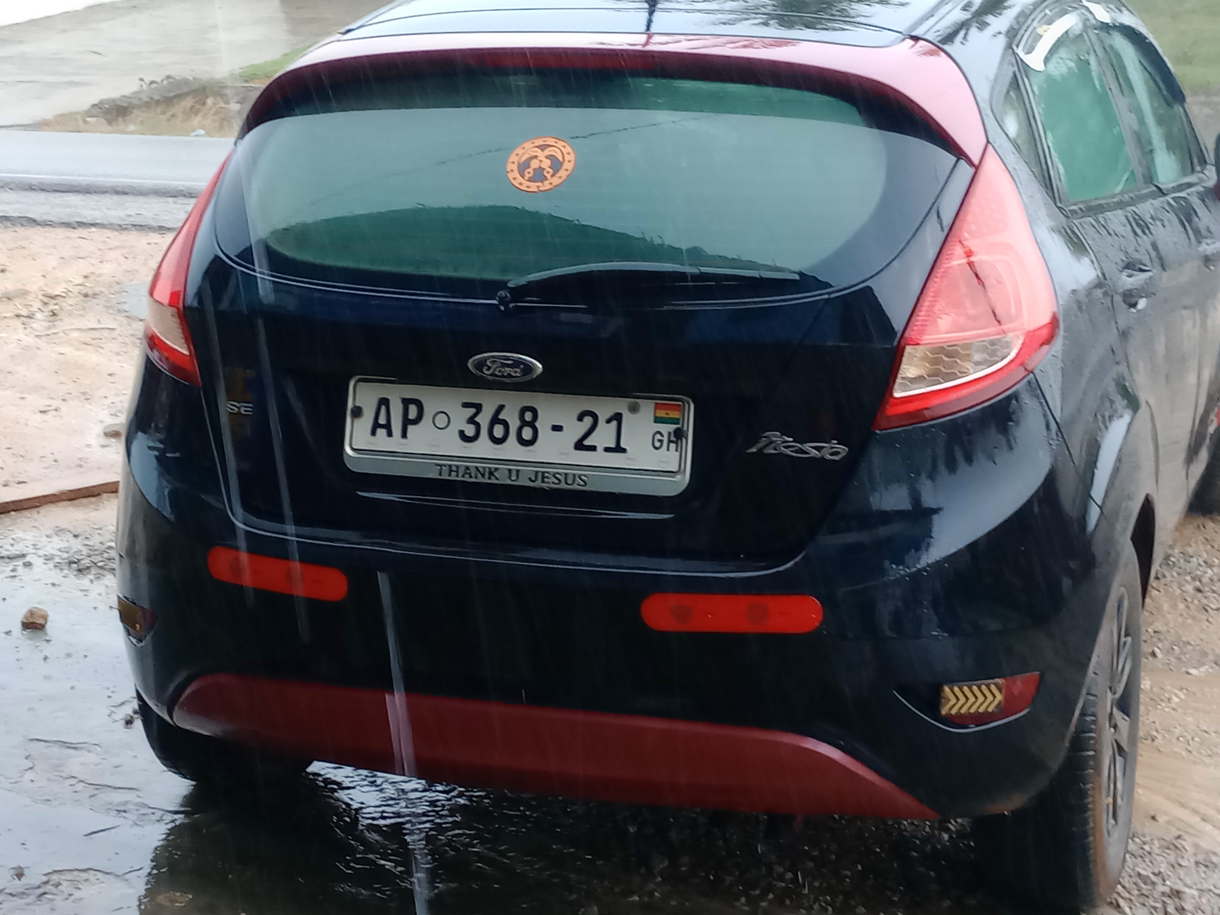 I'm selling my Ford fiesta 2012 model