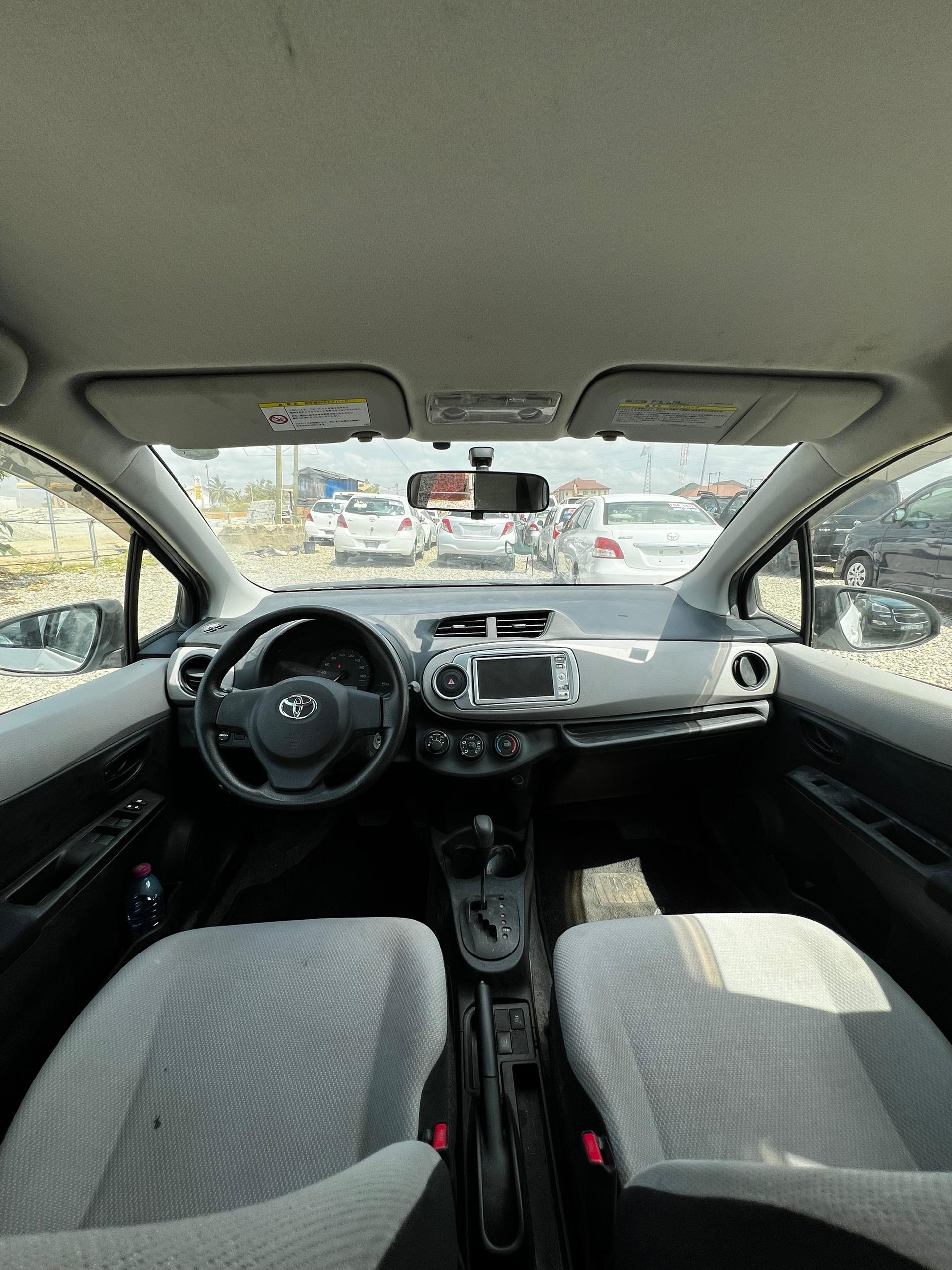 Toyota vizt 2013 model