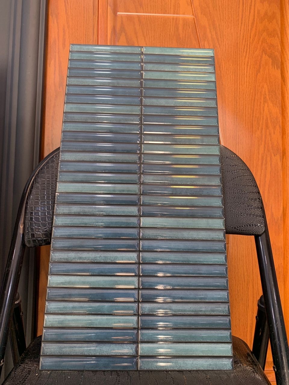 Wall tiles (washroom/Kitchen) Made in India. 30/60cm, 5 pcs in a box. Gh160 per box.