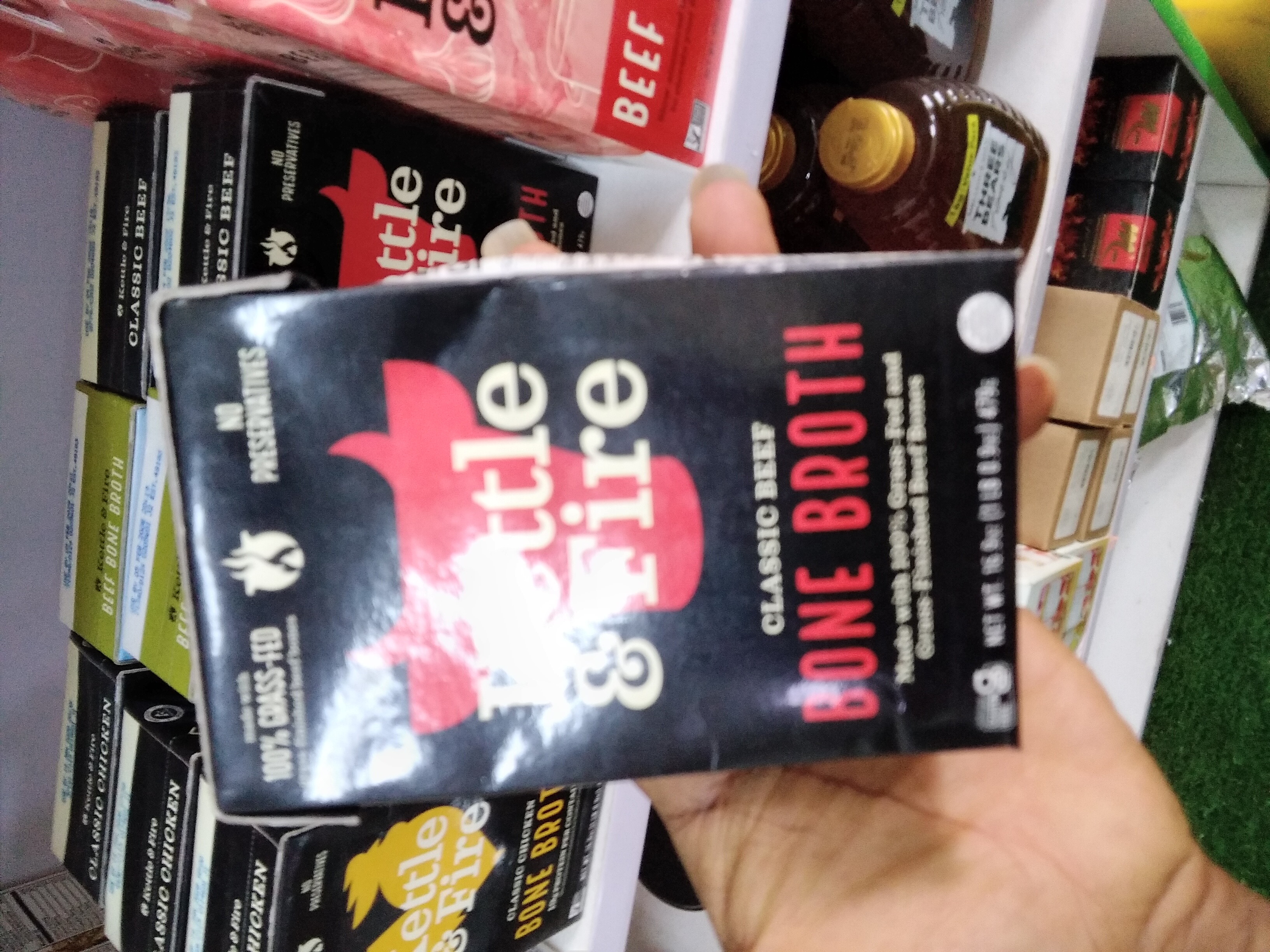 Kettle &amp; Fire Classic Beef Bone Broth 100% Grass-Fed