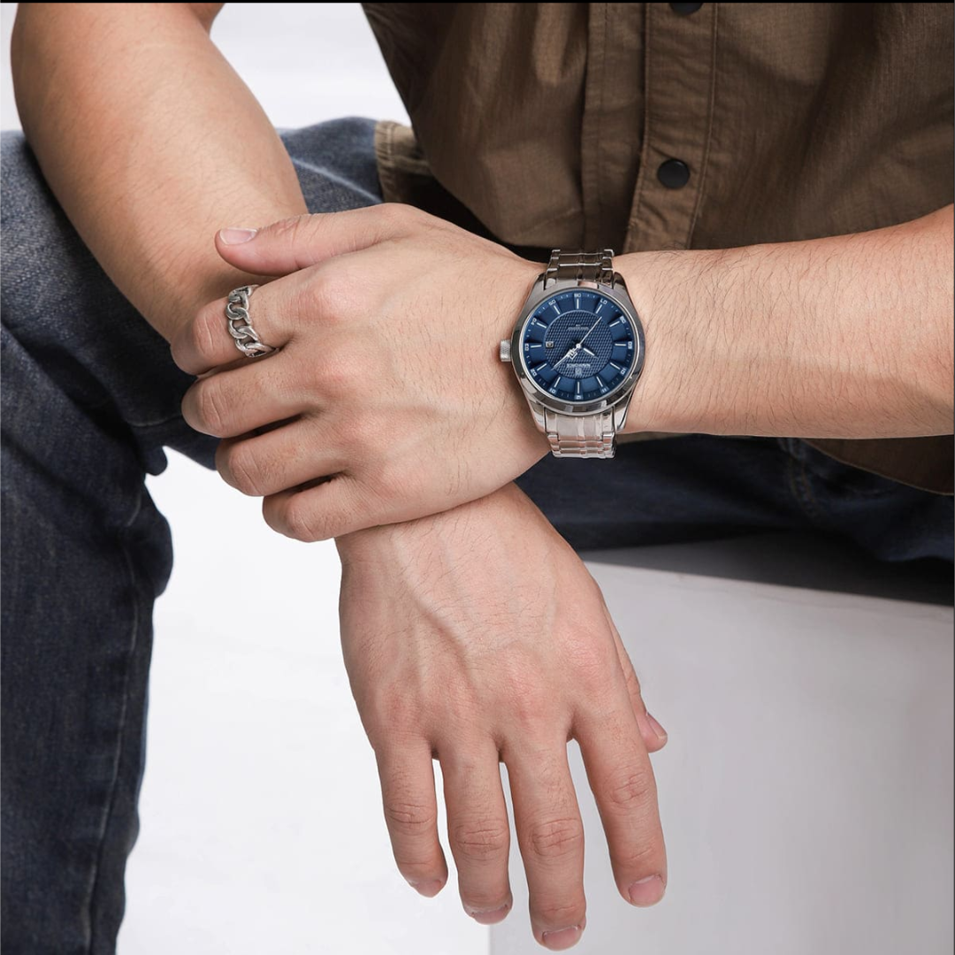 Naviforce Luxurious Men's Watch Waterproof Quartz Business Casual Wrist watch Stainless Steel Strap Date Clock Relogio Masculino, Silver and Blue