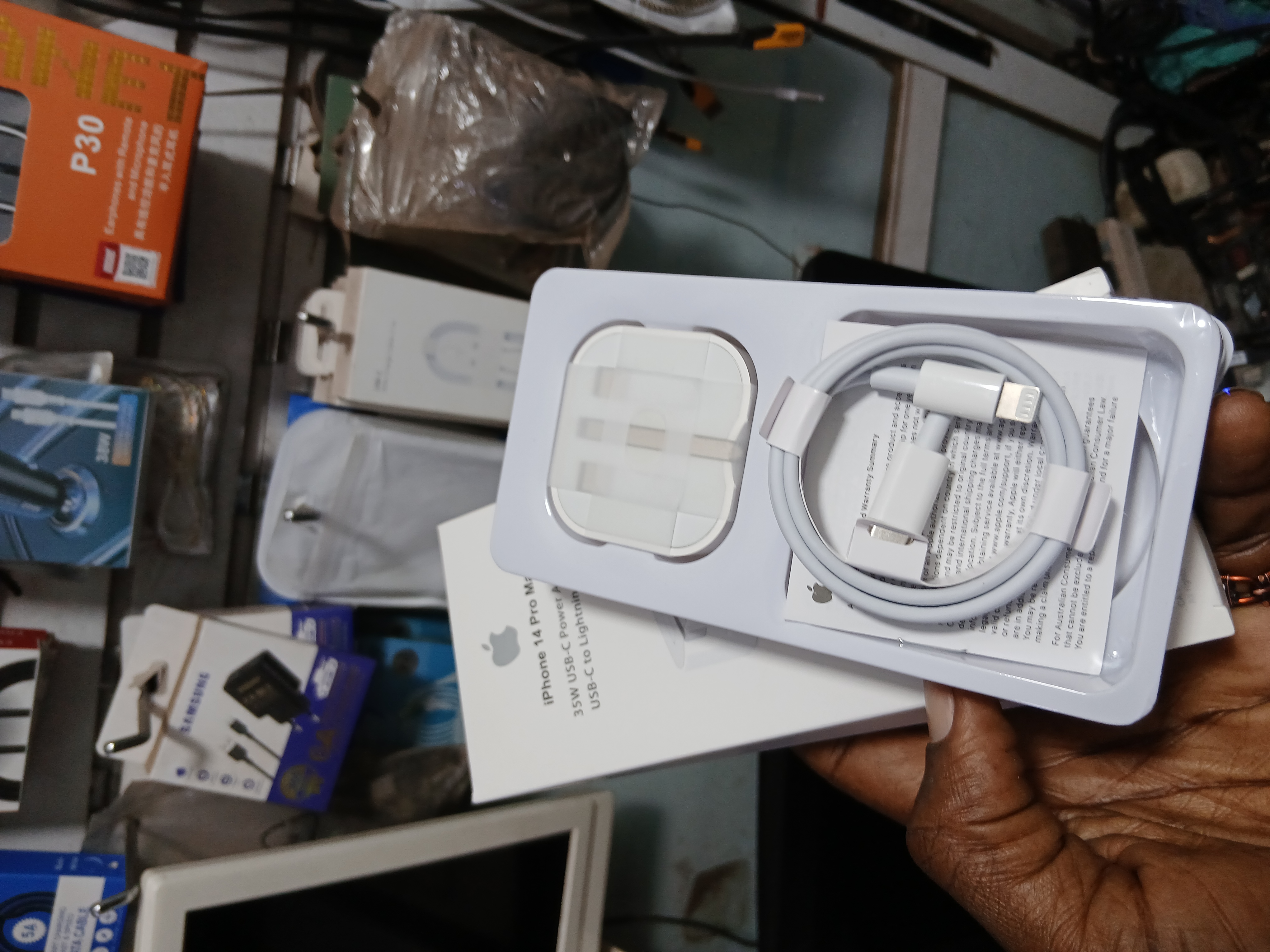 Apple 35W Dual USB-C Power Adapter &amp; Lightning Cable Kit