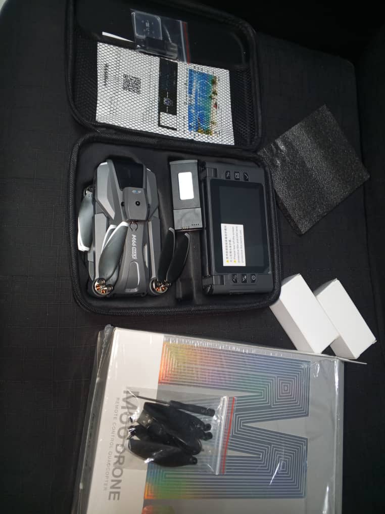 M66 MAX Drone with Screen Omnidirectional Obstacle Avoidance