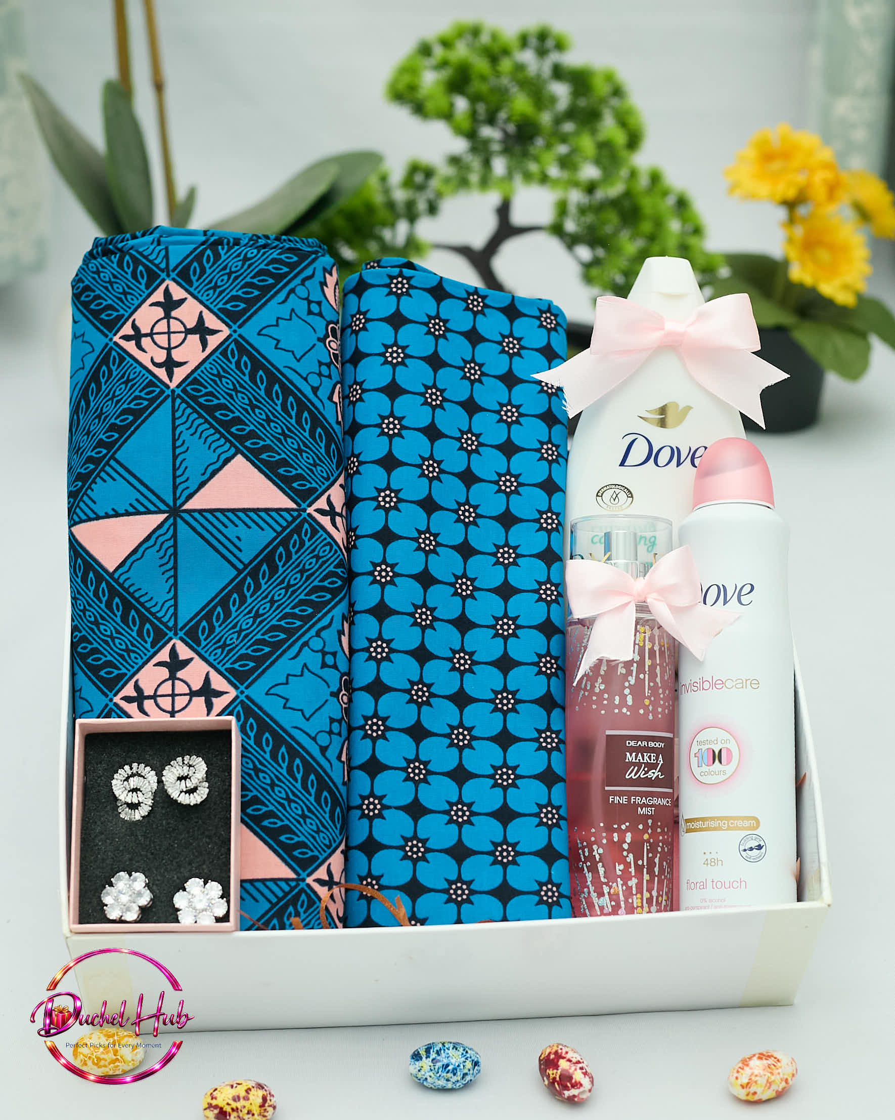Elegant Women’s Fabric &amp; Beauty Gift Set