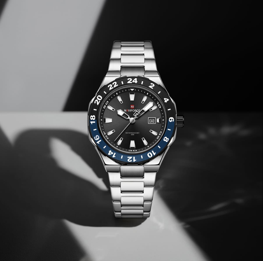 Naviforce Luxurious Sports Quartz Clock Luminous Calendar Watch for Men Stainless Steel Waterproof Wrist watch Relogio Masculine, Silver, NF9249. Black and Blue.