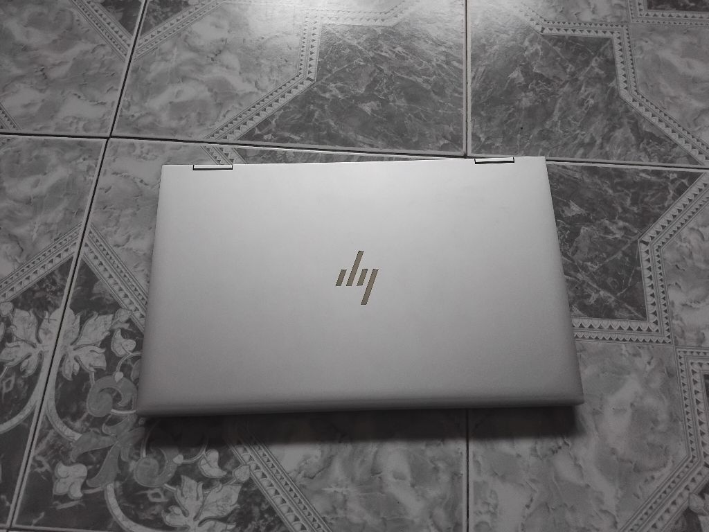 HP ELITEBOOK 1040 G8 32GB RAM 512GB SSD