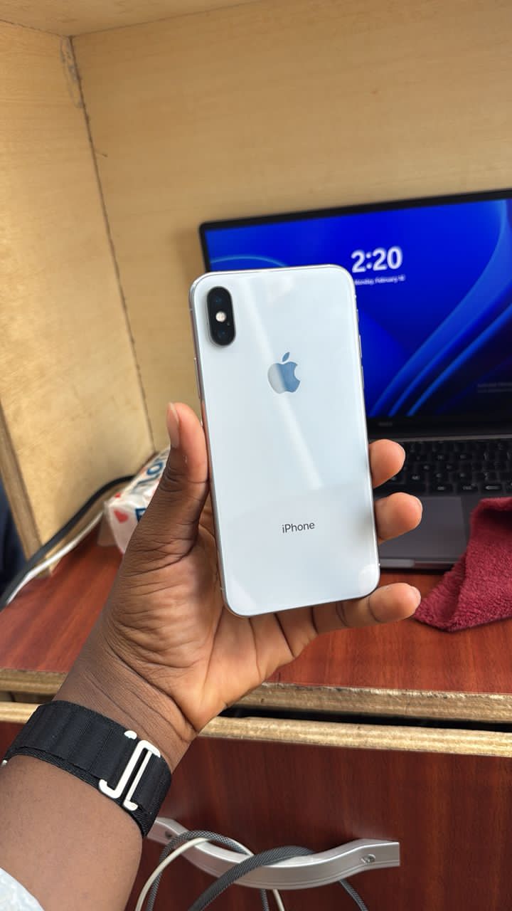 iPHONE X