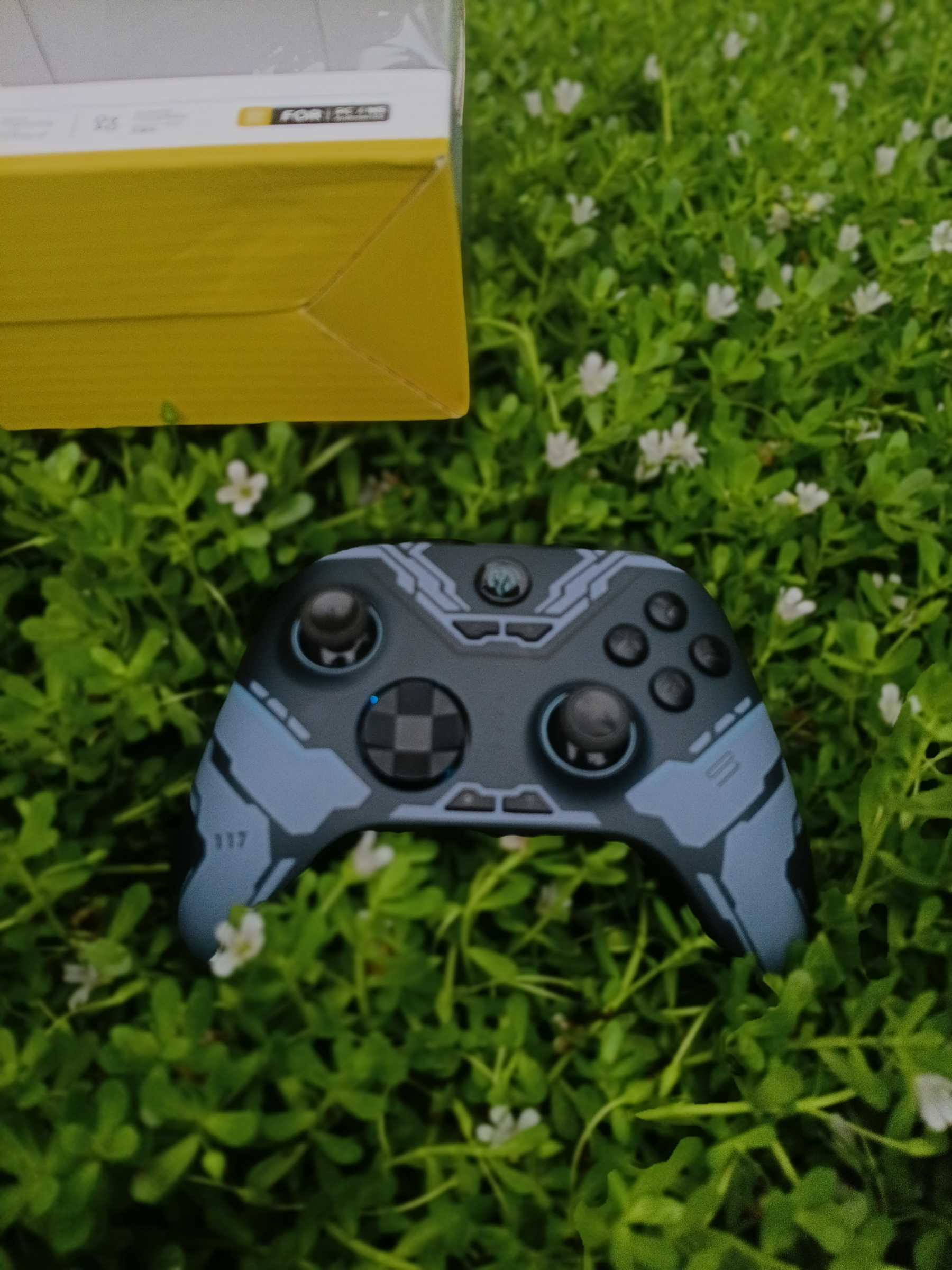 Wireless Gaming Controller