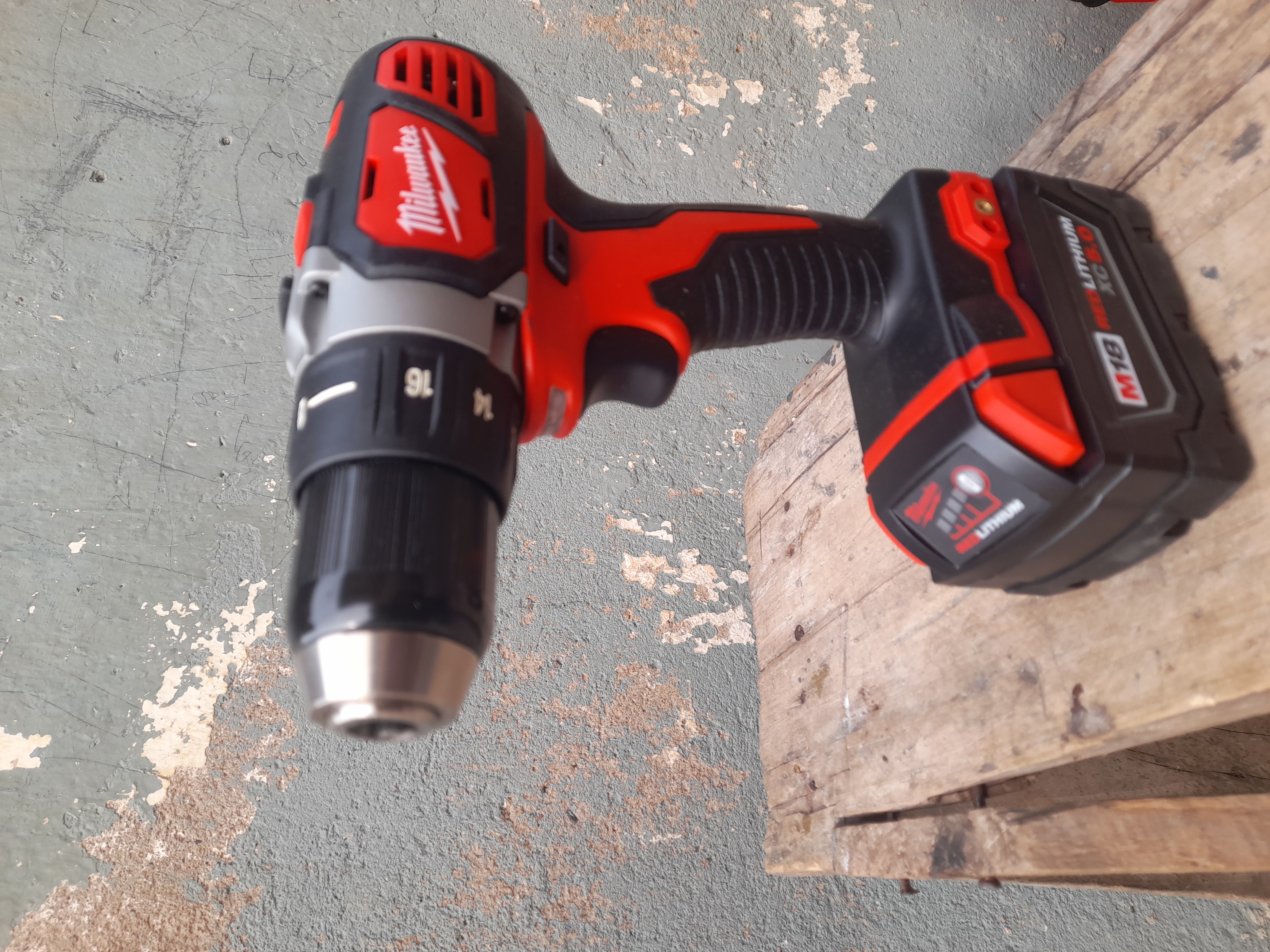 milwaukee drill machine