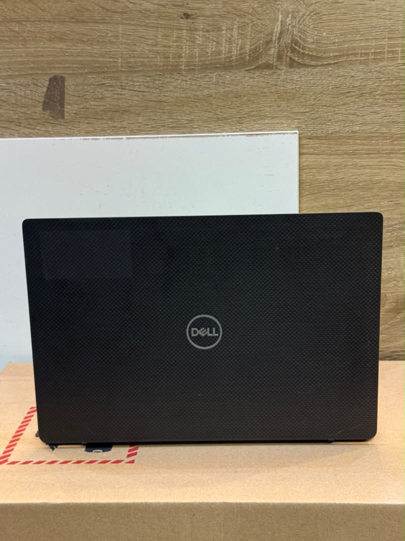 Dell Latitude 7300