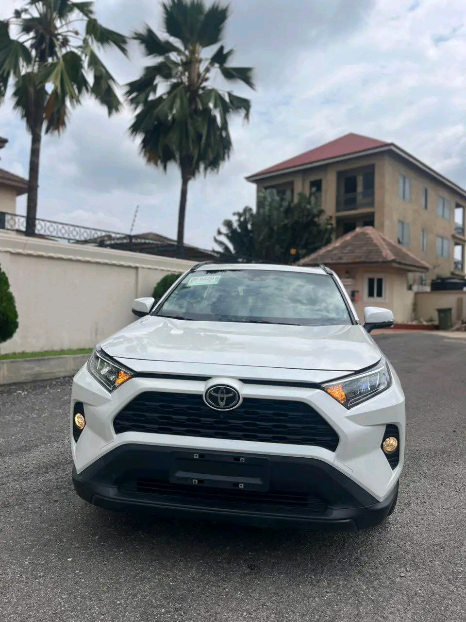 Toyota Rav4 XLE AWD