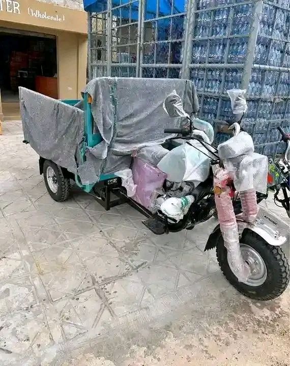 Apsonic Aboboyaa motorcycle