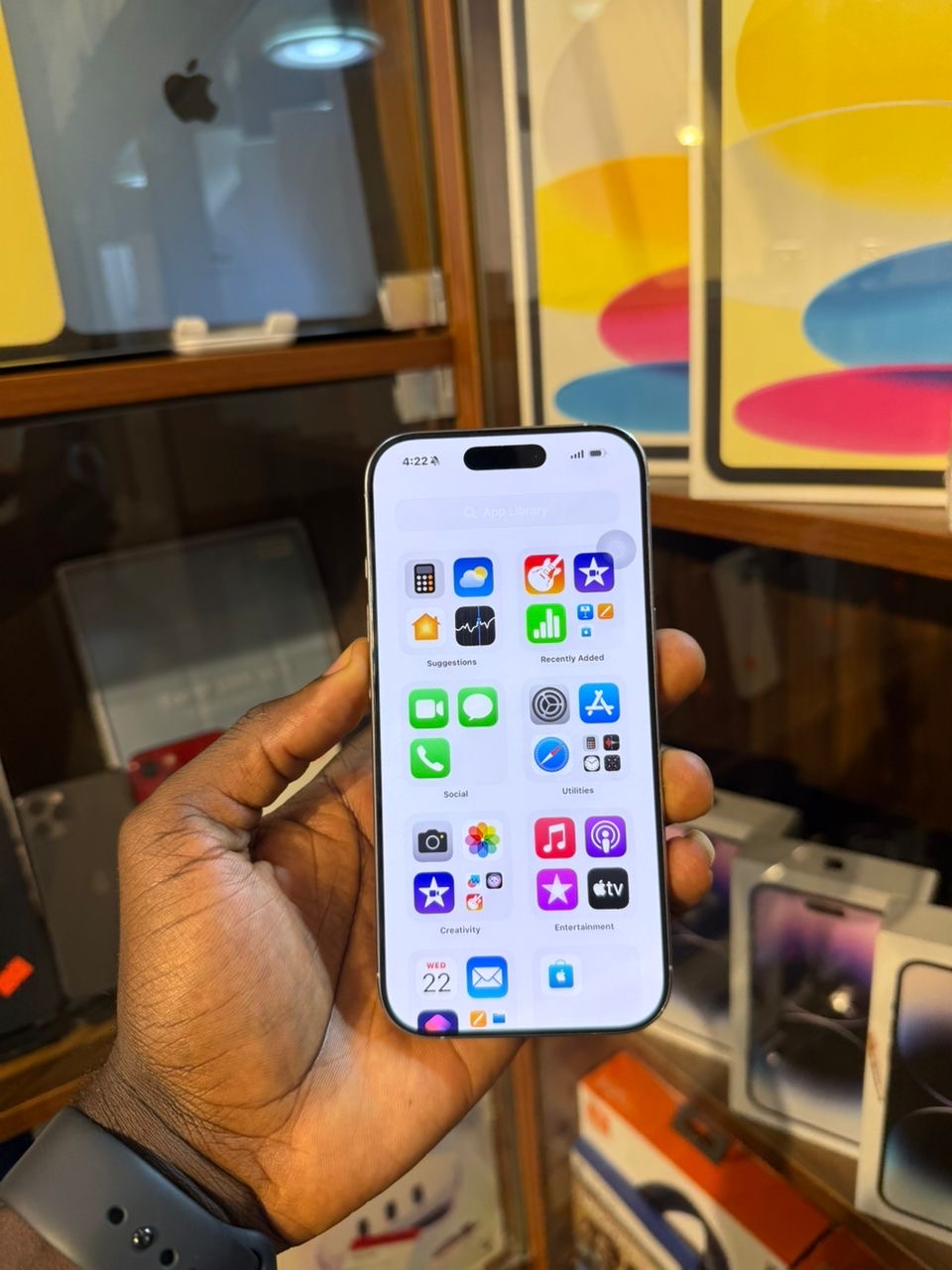 iPhone 16 pro (128GB)