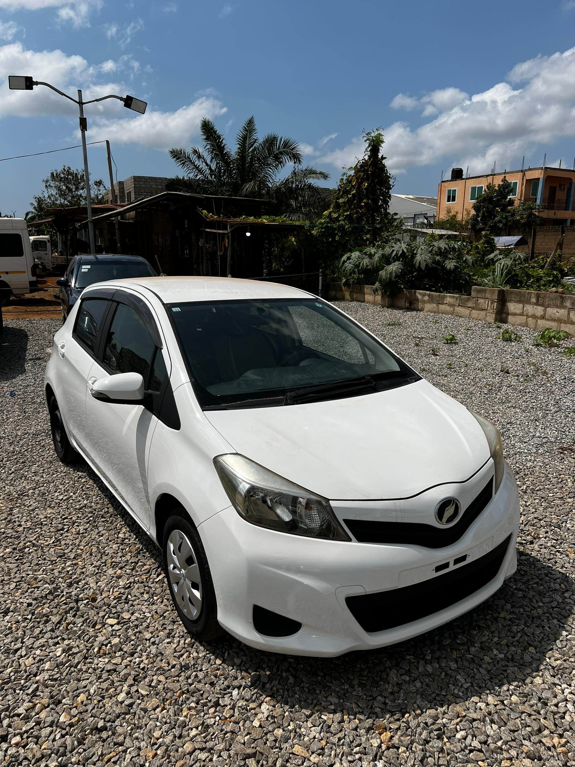 Toyota vizt 2013 model