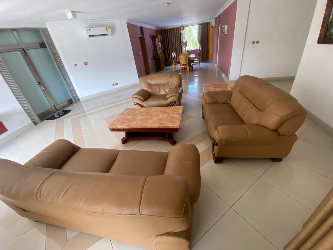 3 bedrooms fully furnished for rent in Osu, Accrs