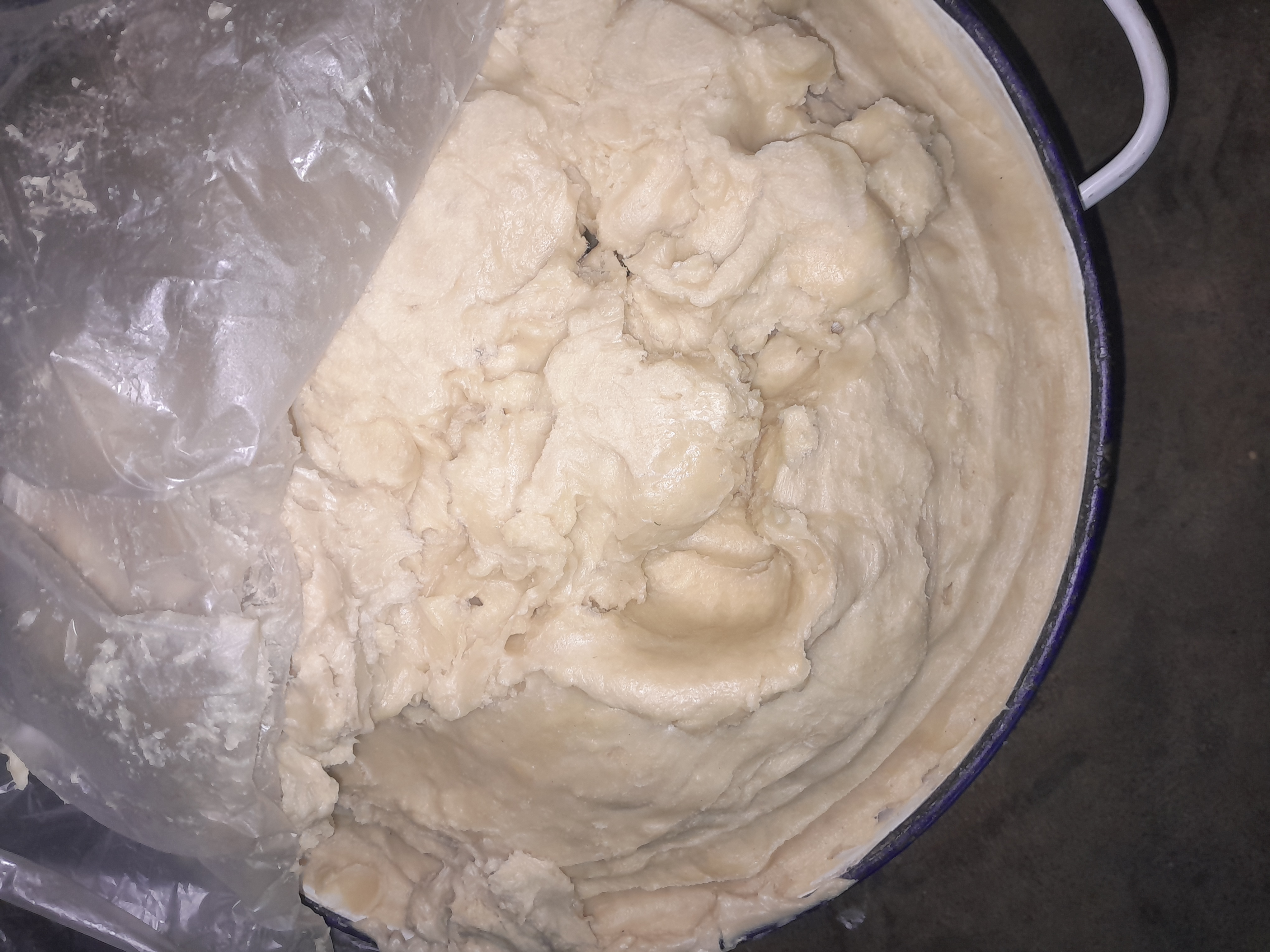 raw sheabutter and yellow sheabutter