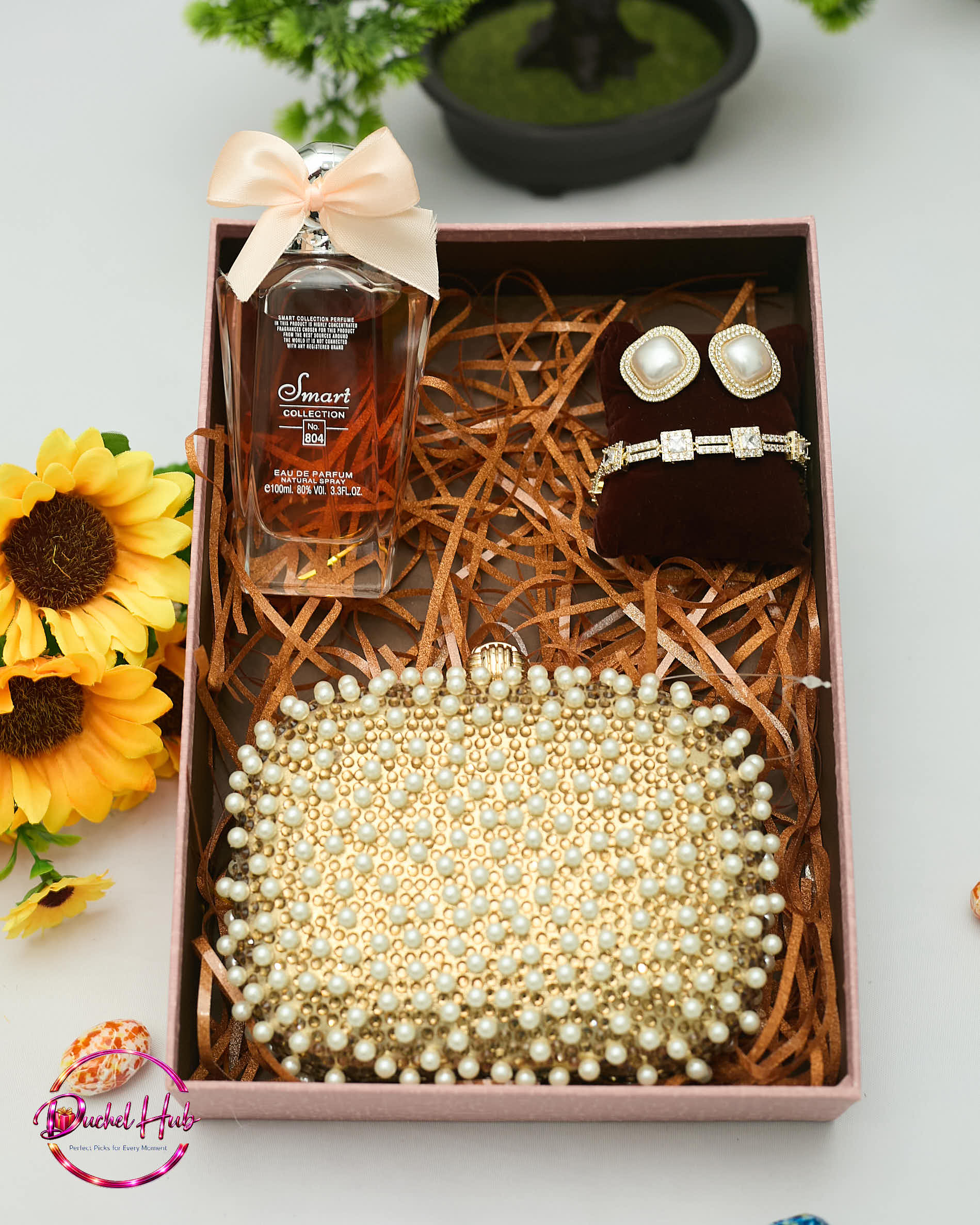 Luxury Women's Gift Set: Perfume, Pearl Clutch &amp; Jewelry