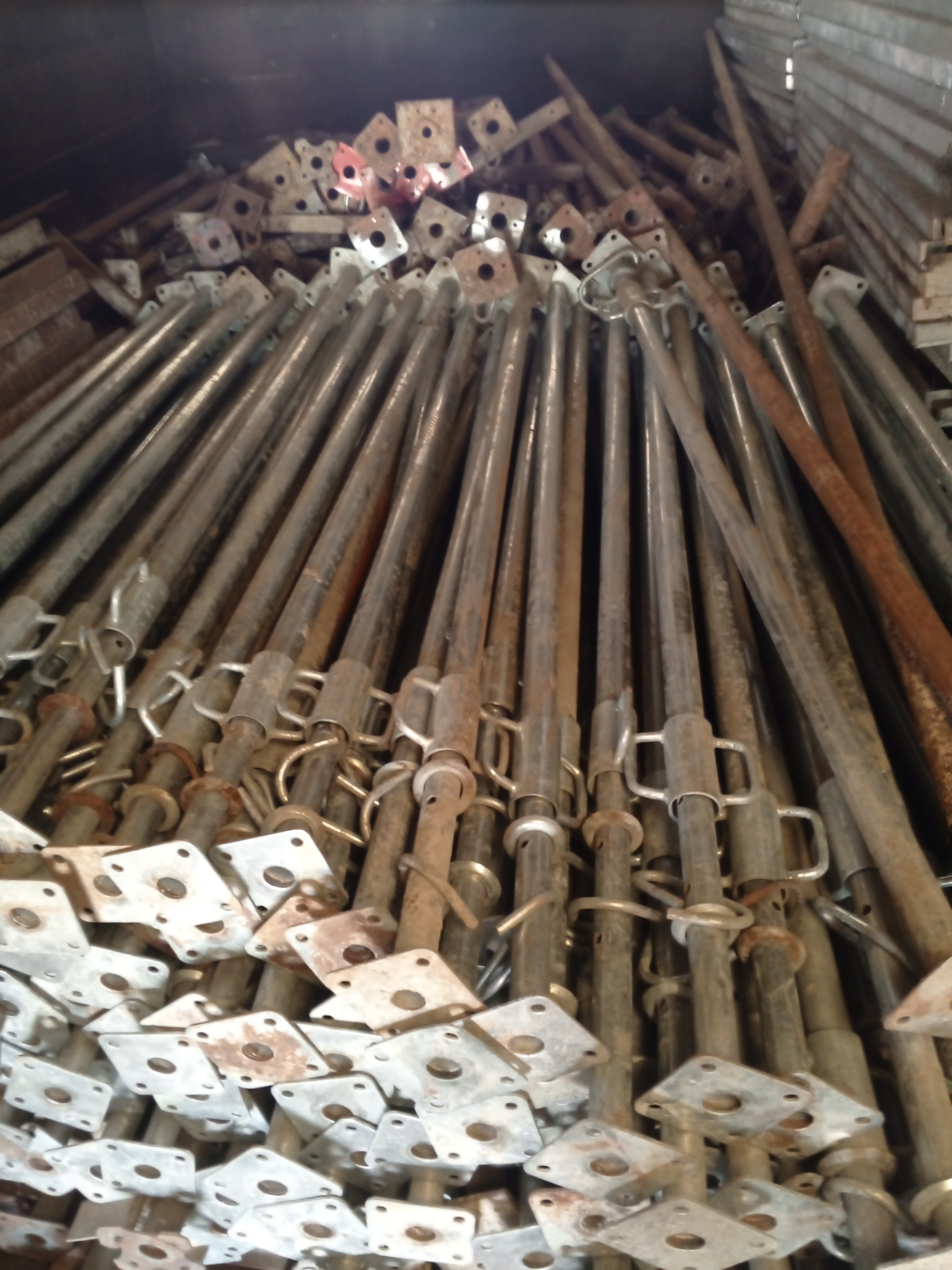 Acrow jacks or Props or metal support for concrete slabs for sale and rent