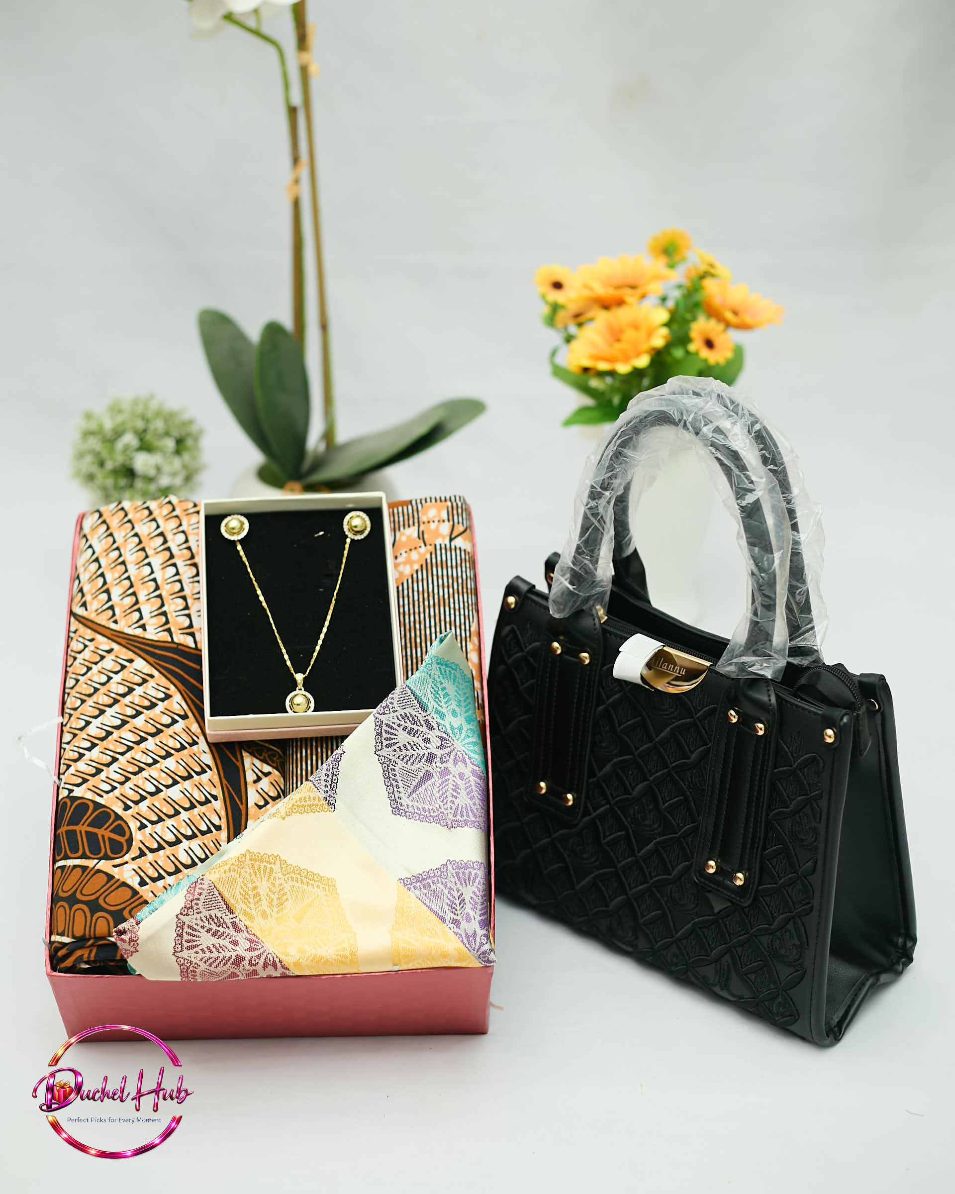 Elegant Women’s Handbag &amp; Jewelry Gift Set