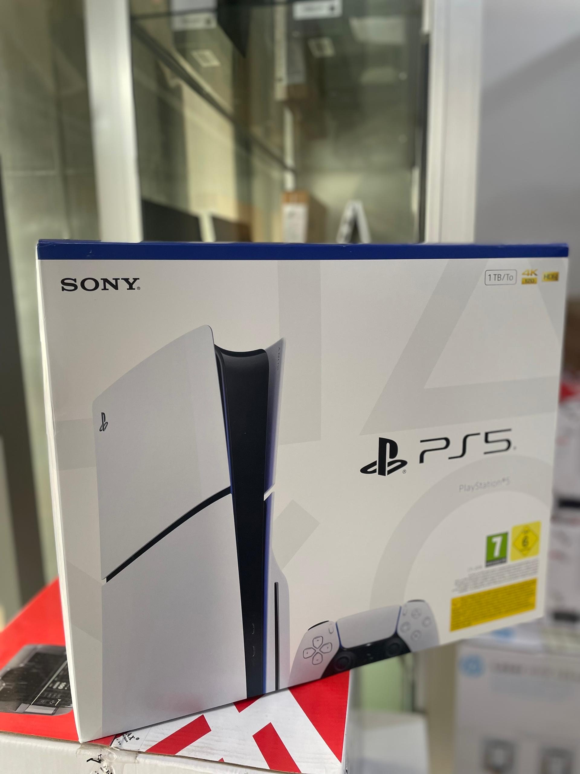 Play Station 5 Slim 1TB