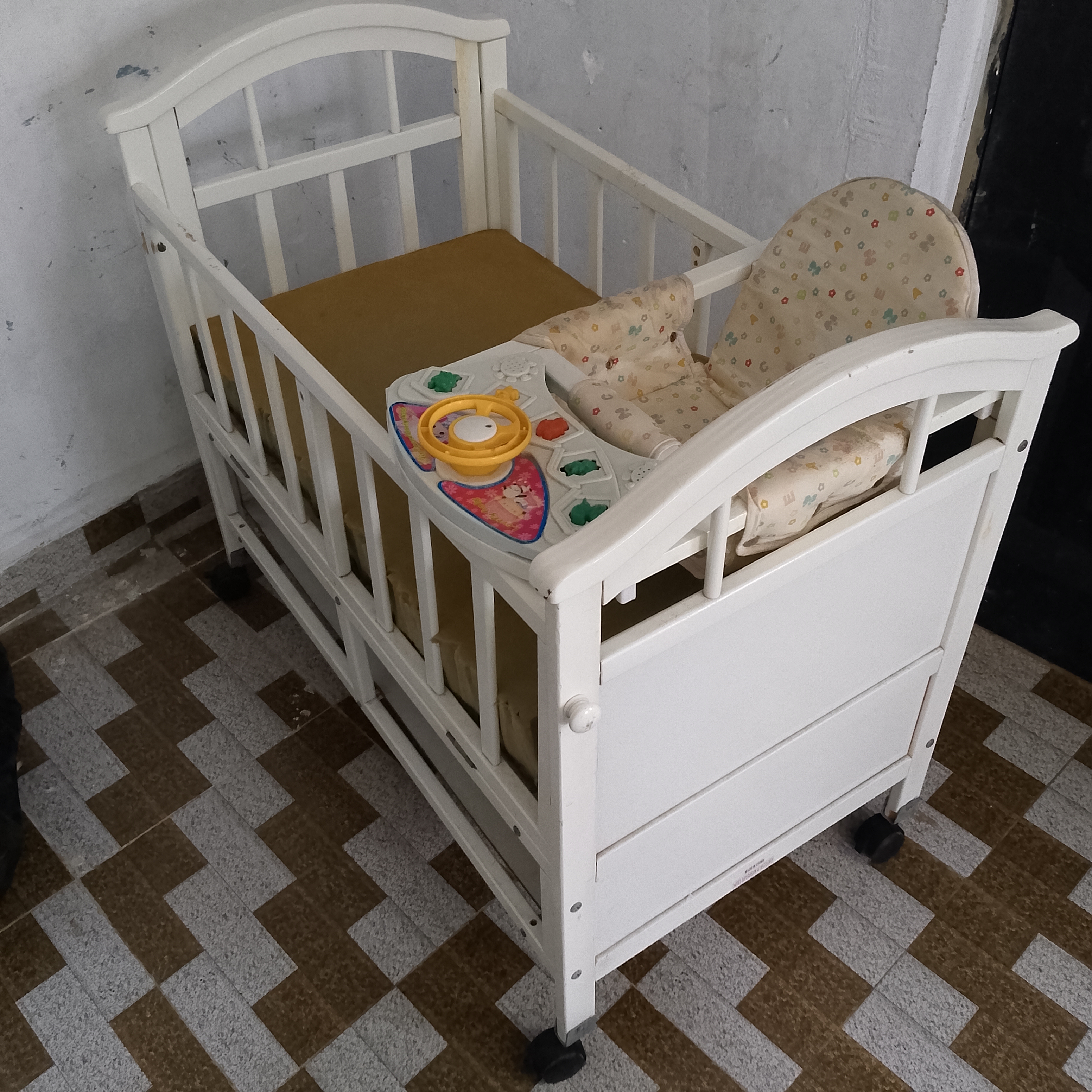 USED TODDLER BED FOR SALE