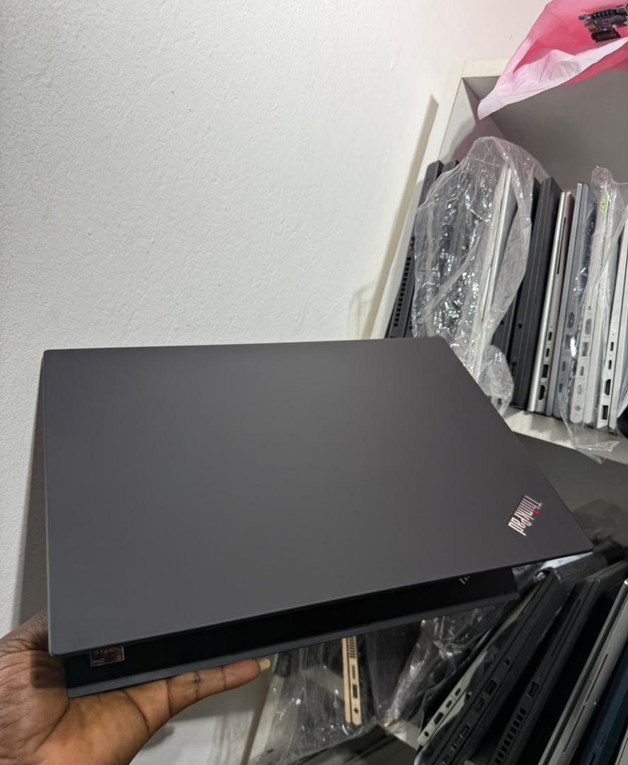 Lenovo ThinkPad P14s AMD Ryzen 5 Pro Laptop