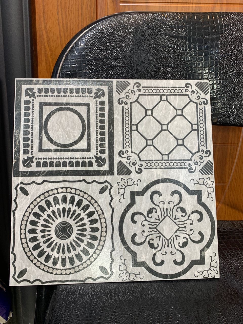 Bathroom floor and outside floor tiles. 30/30cm 8 pcs in a box. Made in India. Gh135 per box