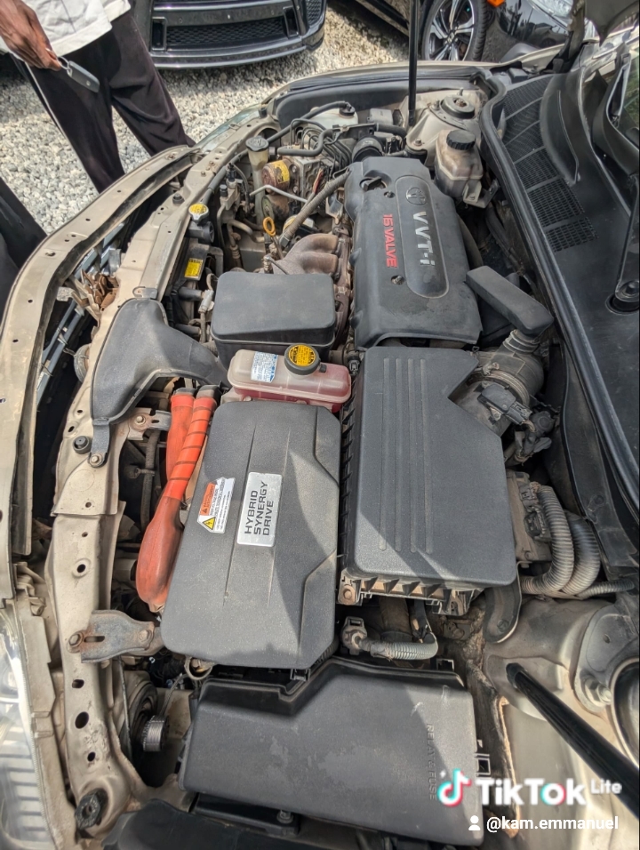 Toyota Camry (hybrid)