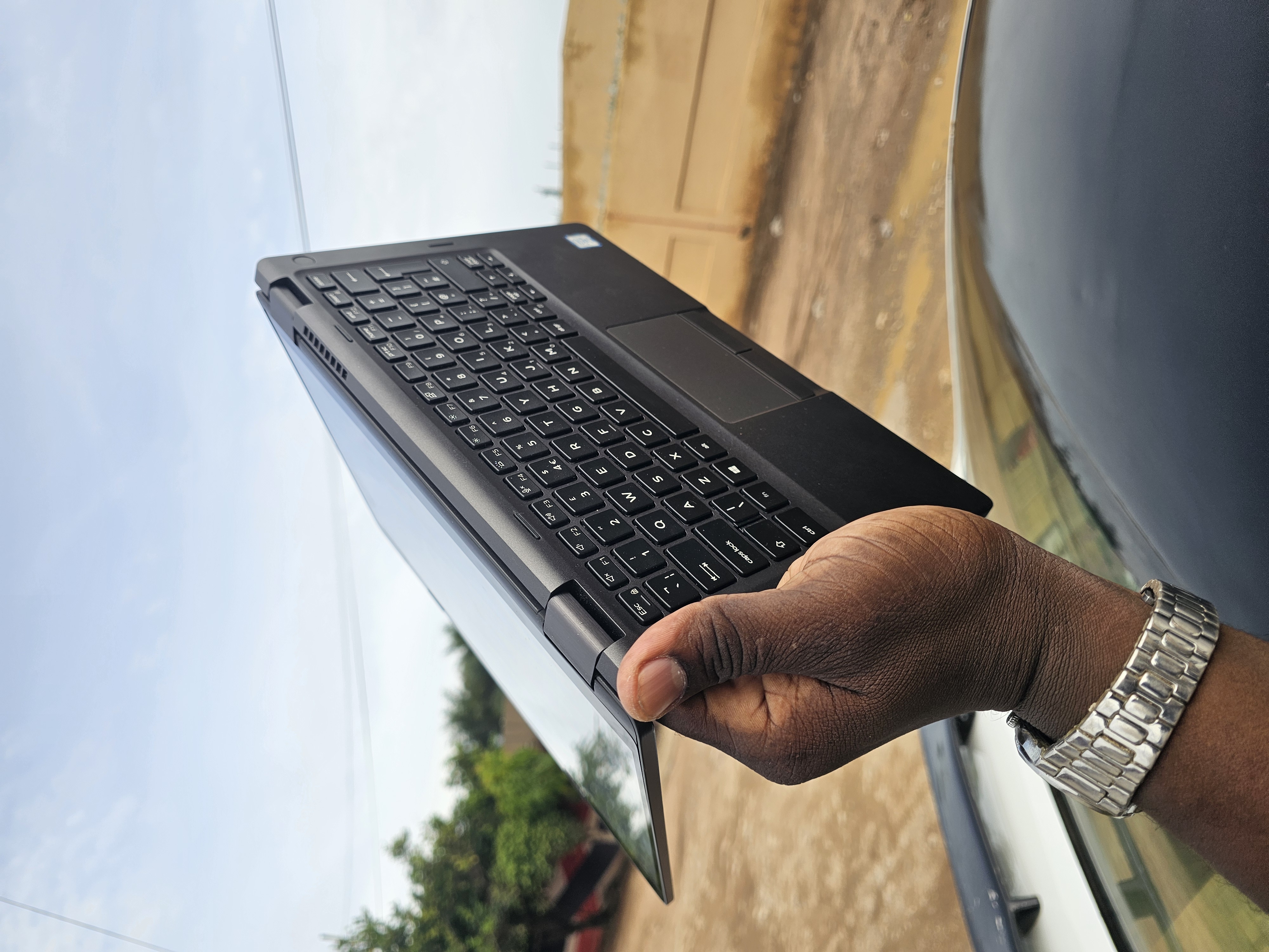 Dell latitude 5300 2 in 1 laptop. Intel core i5