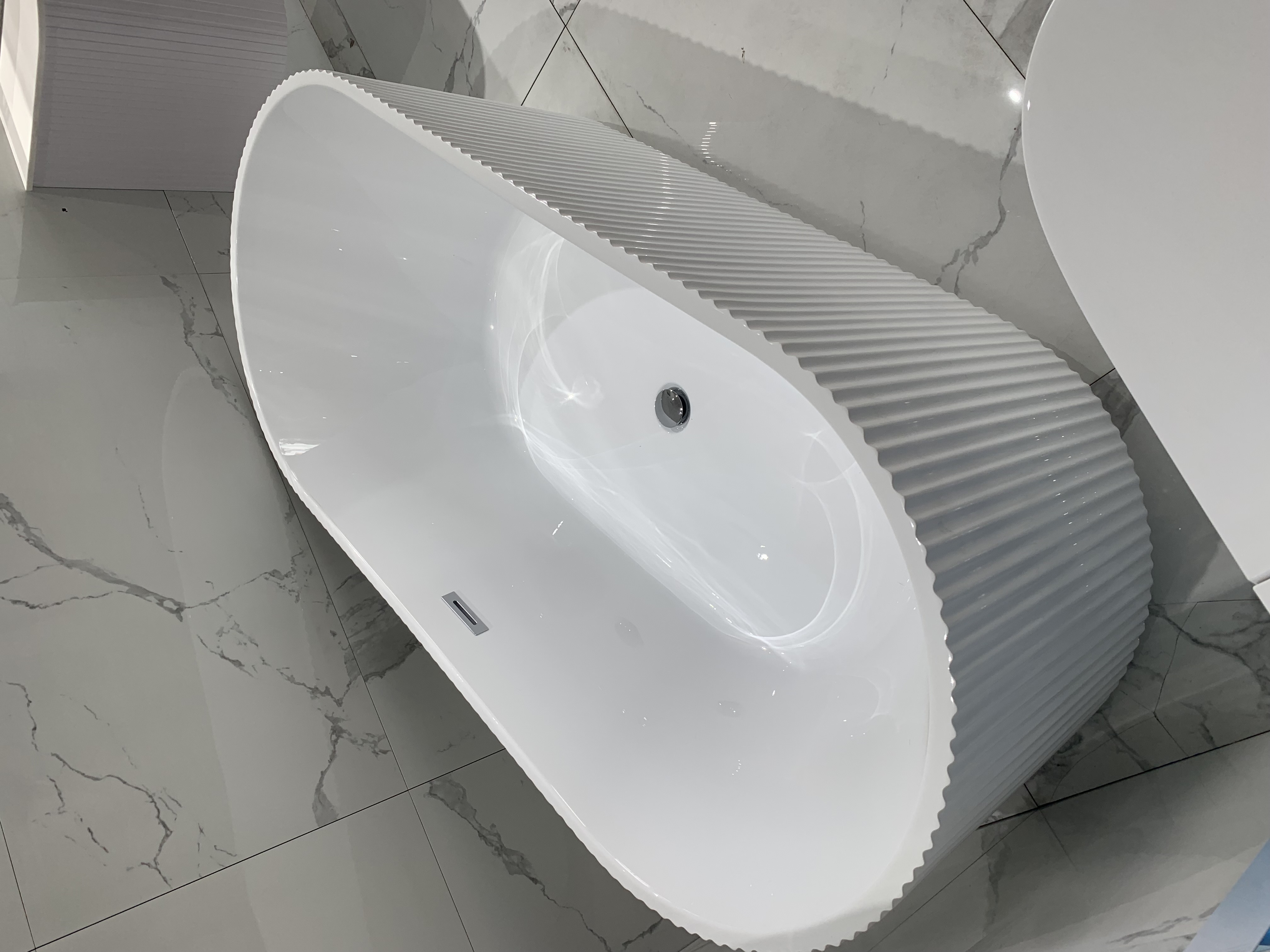 Imported jacuzzi bathtub complete