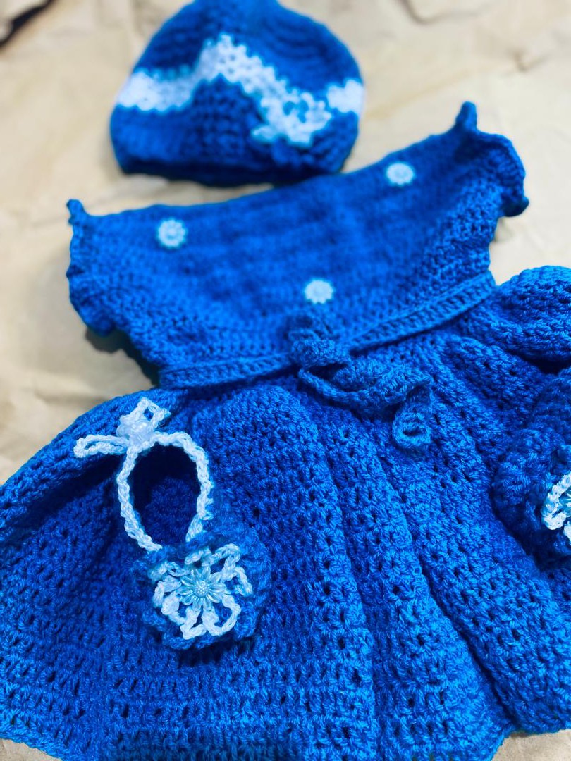 handmade dresses (crotchet)