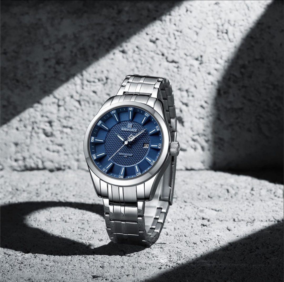 Naviforce Luxurious Men's Watch Waterproof Quartz Business Casual Wrist watch Stainless Steel Strap Date Clock Relogio Masculino, Silver and Blue