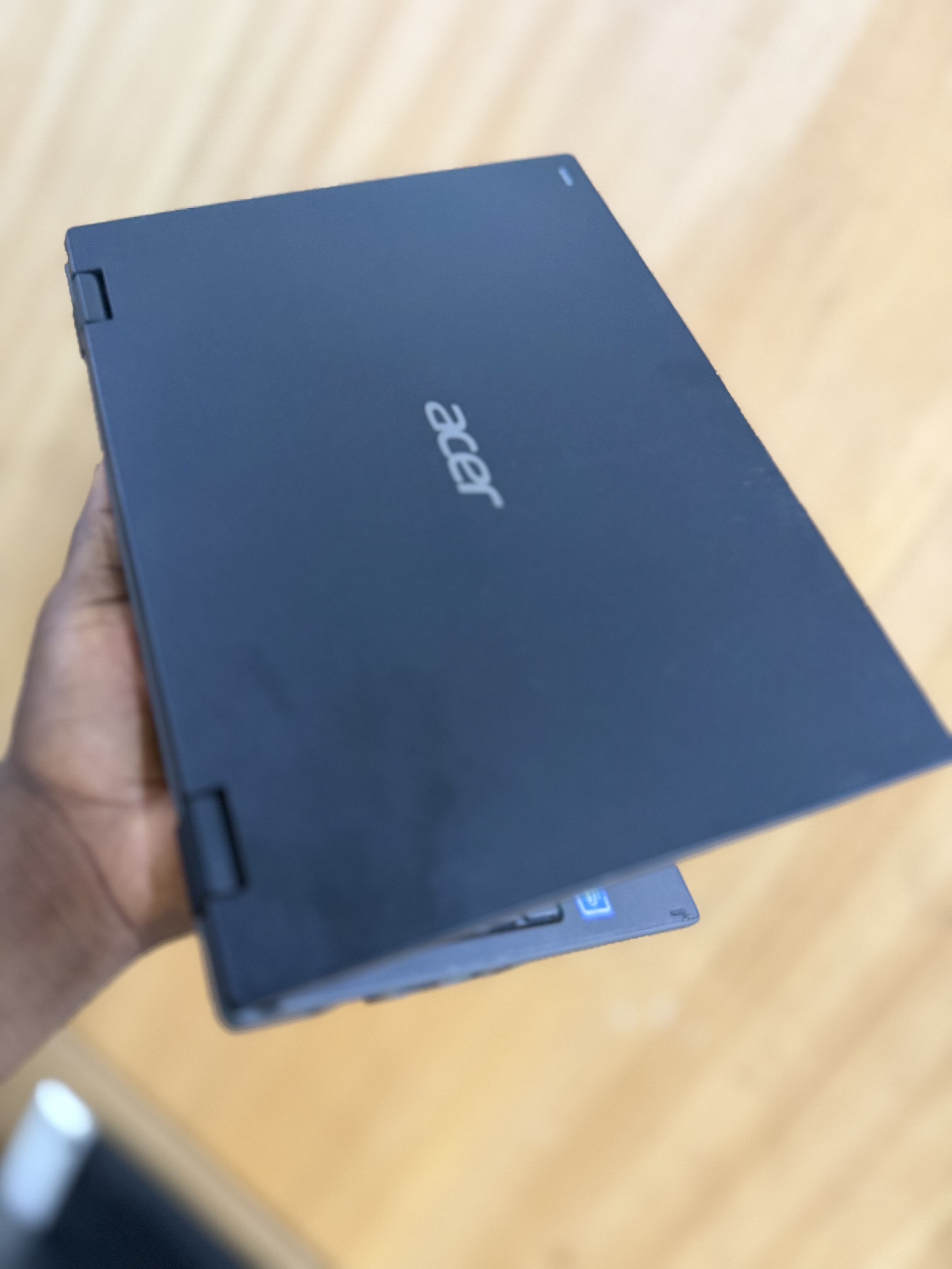 Acer TravelMate Spin B1 B118